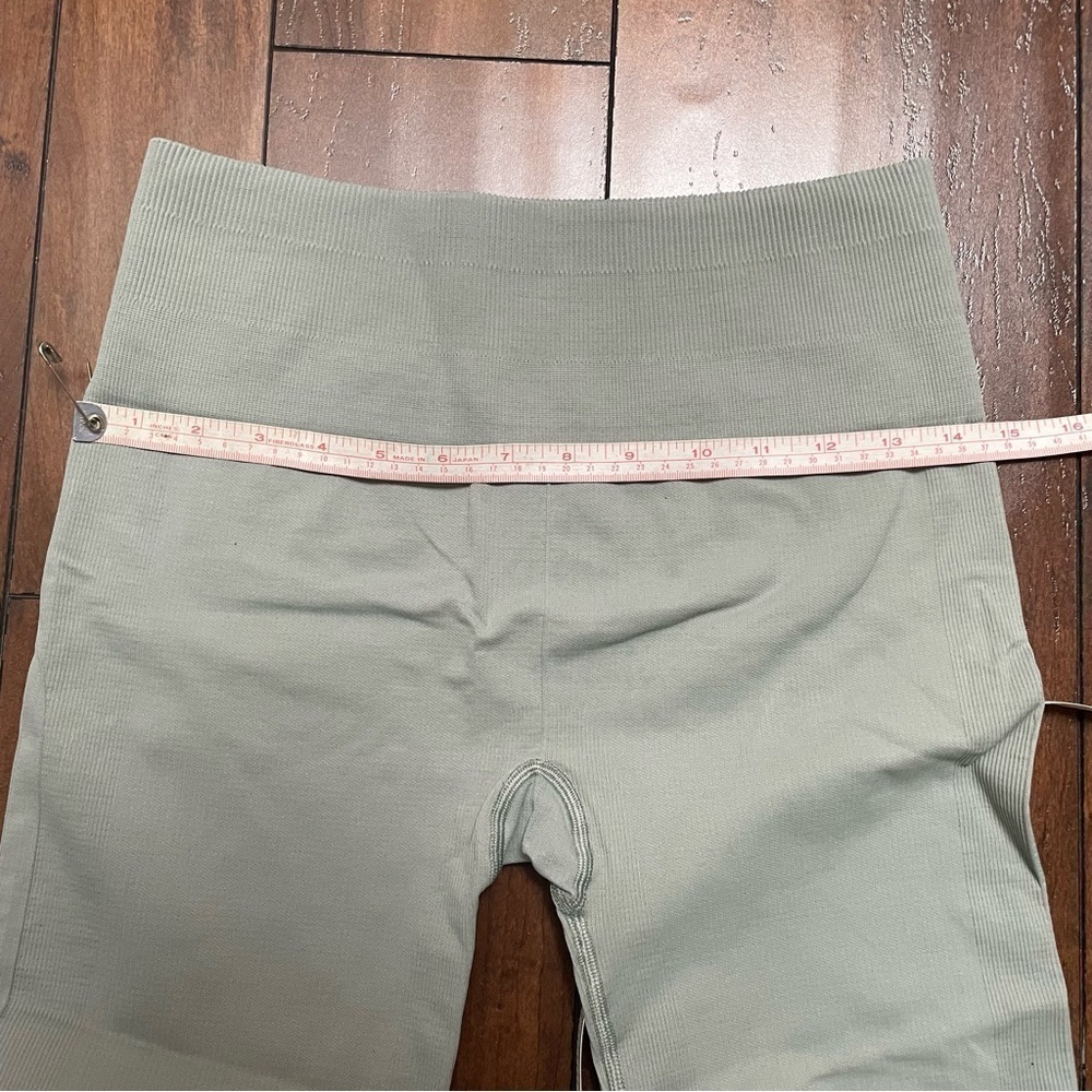 Lululemon Awakening Crop - Taryn Toomey Collection Earl Grey - Picture 14 of 14